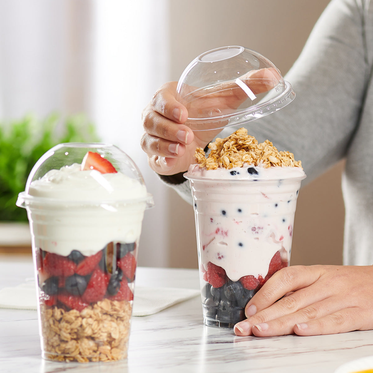 16 oz. Clear Plastic Cups With No Hole Dome Lids - Comfy Package