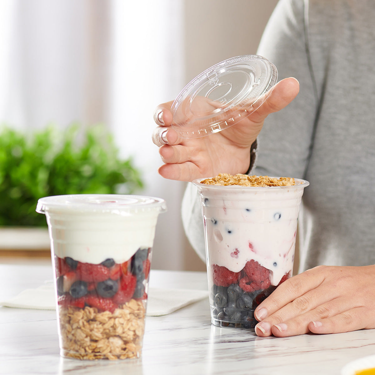 16 oz. Clear Plastic Cups With No Hole Flat Lids - Comfy Package