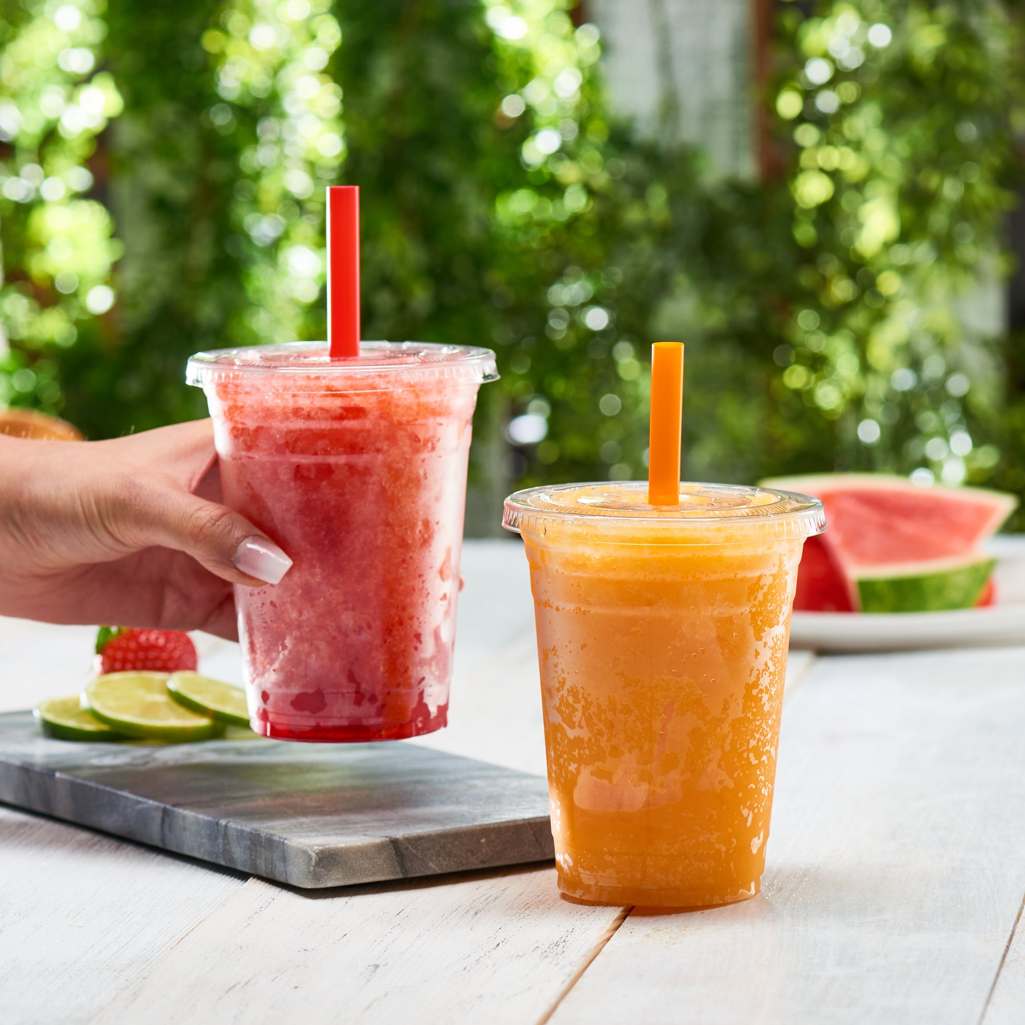 16 oz. Crystal Clear Plastic Cups With Flat Lids & Colored Straws - Comfy Package