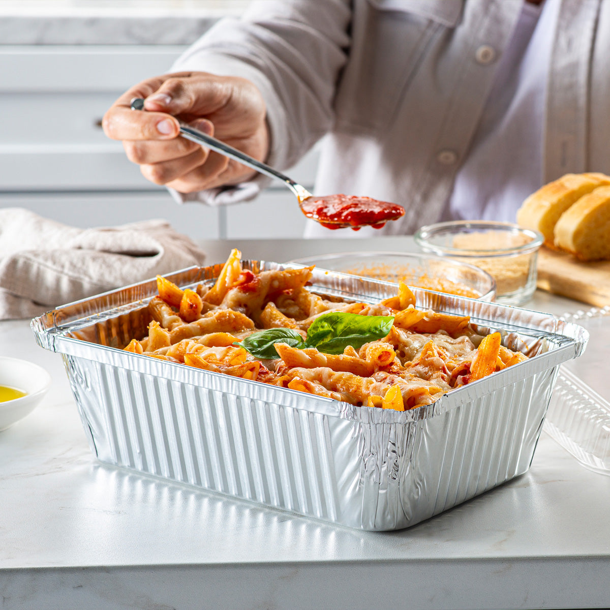 5 lb. Capacity Disposable Aluminum Foil Pans with Lids - Comfy Package