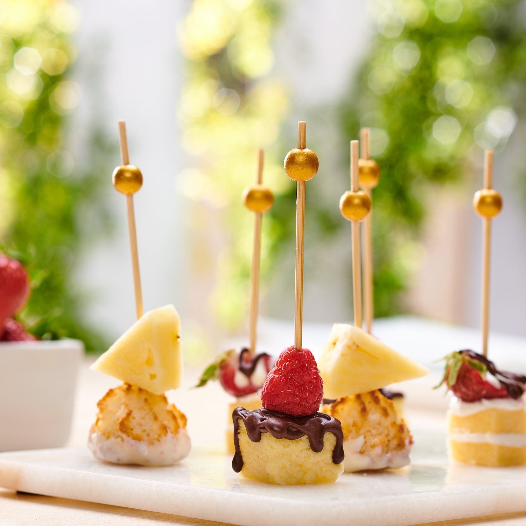 4.7 Inch Wooden Pick Skewers Fancy Gold Pearl - Comfy Package