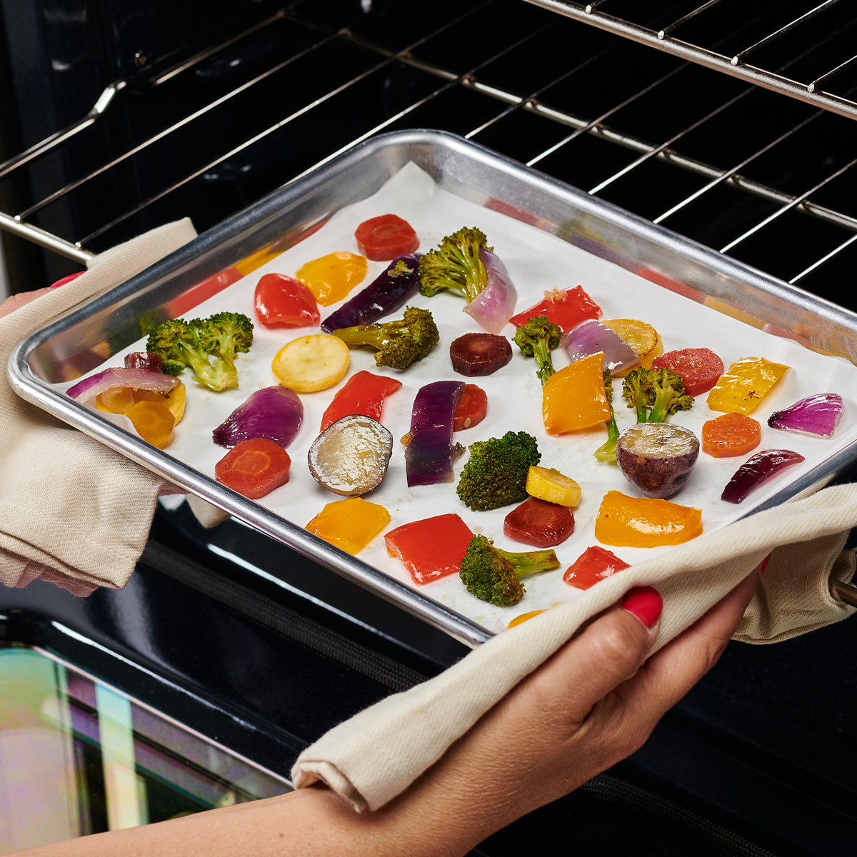 9 x 13 Inch - Precut Baking Parchment Paper Sheets Non-Stick Sheets - White - Comfy Package