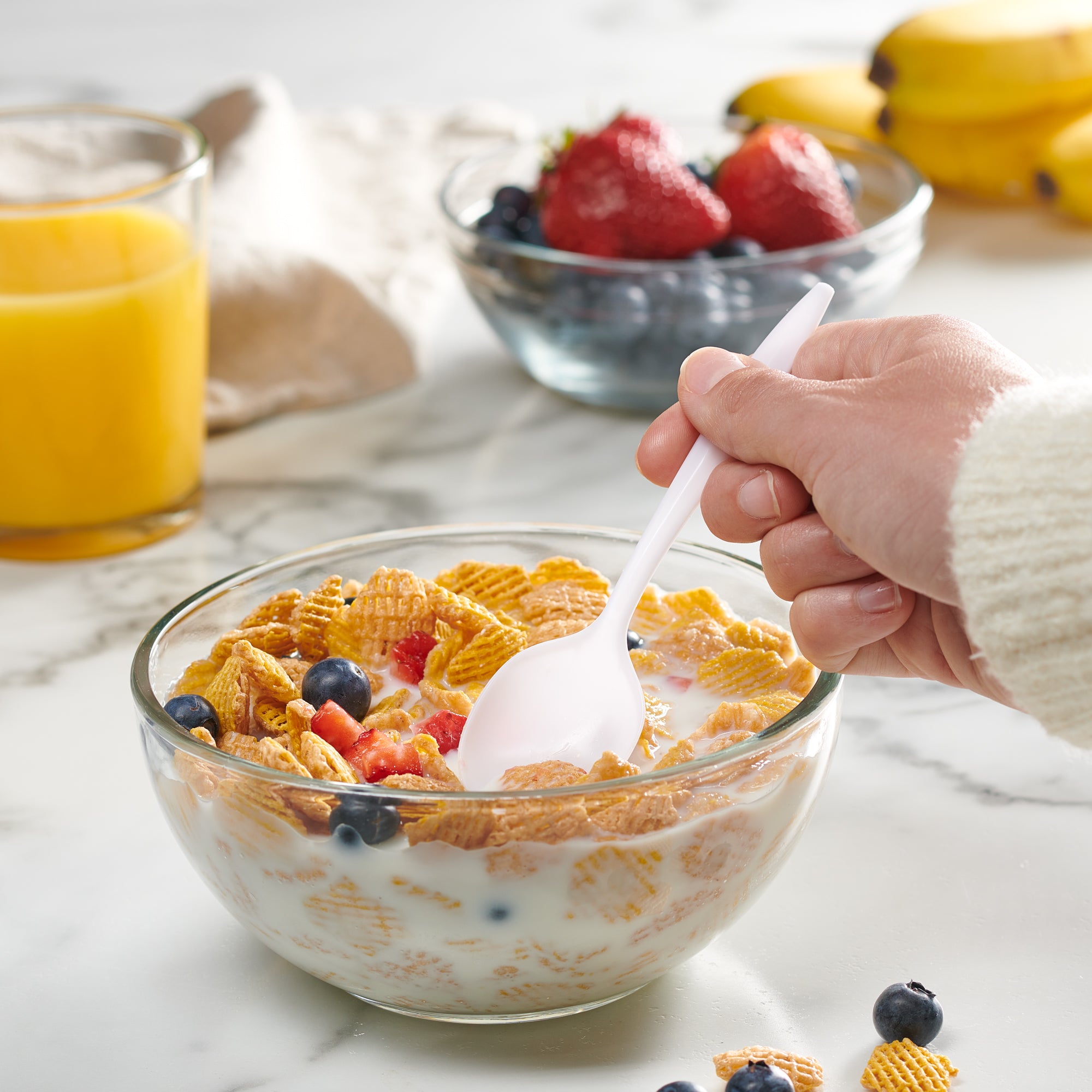 Light-Weight White Disposable Plastic Soup Spoons - Comfy Package