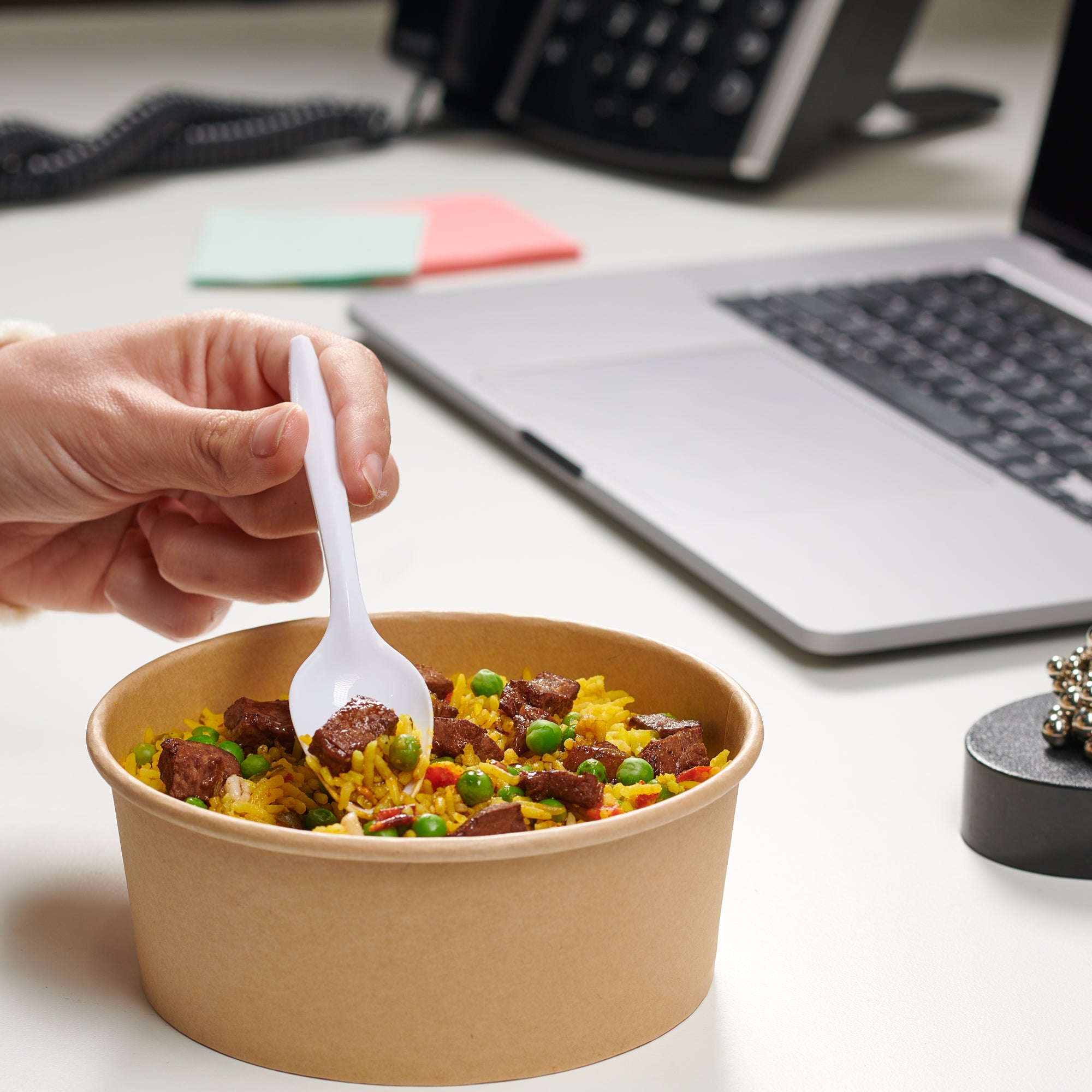 Light-Weight White Disposable Plastic Tea Spoons - Comfy Package