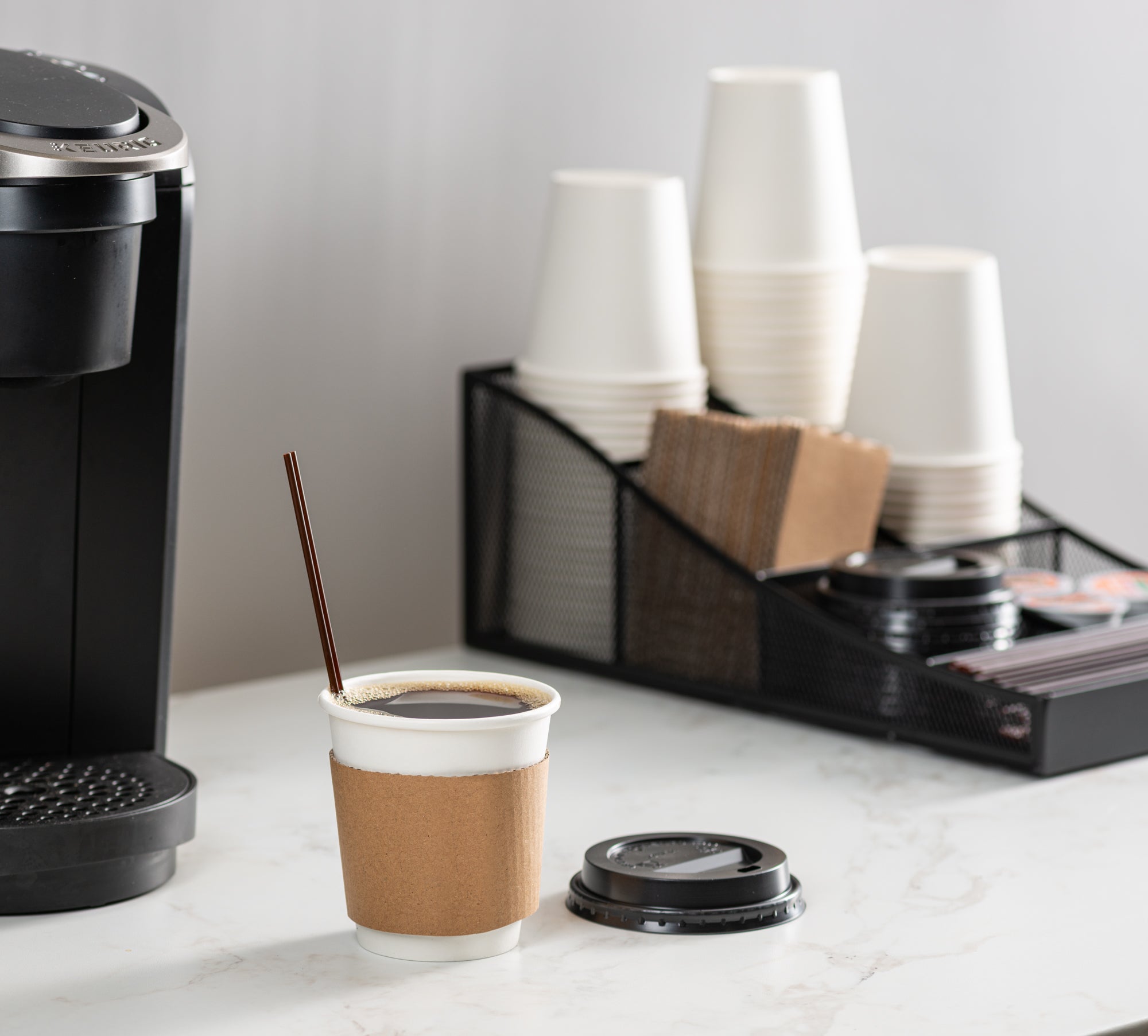 10 oz. Disposable Coffee Cups with Lids, Sleeves, Stirrers - To Go Paper Hot Cups - Comfy Package