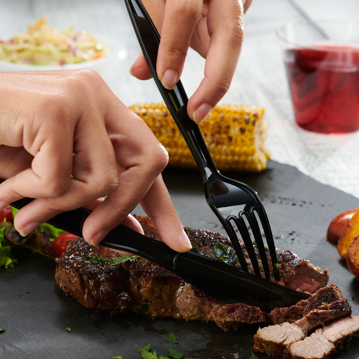 Heavy Duty Disposable Basic Plastic Knives - Black - Comfy Package