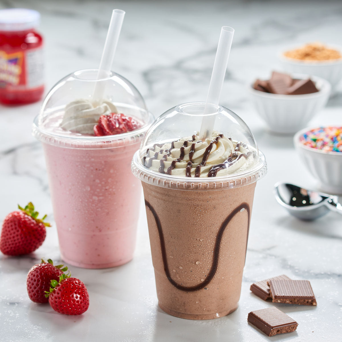 16 oz. Clear Plastic Cups with Dome Lids - Comfy Package