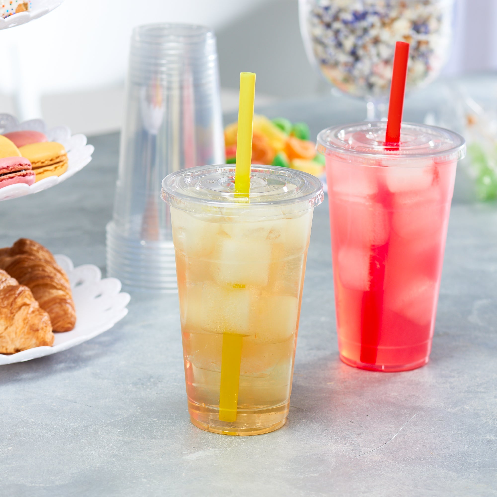 24 oz. Crystal Clear Plastic Cups With Flat Lids & Colored Straws - Comfy Package