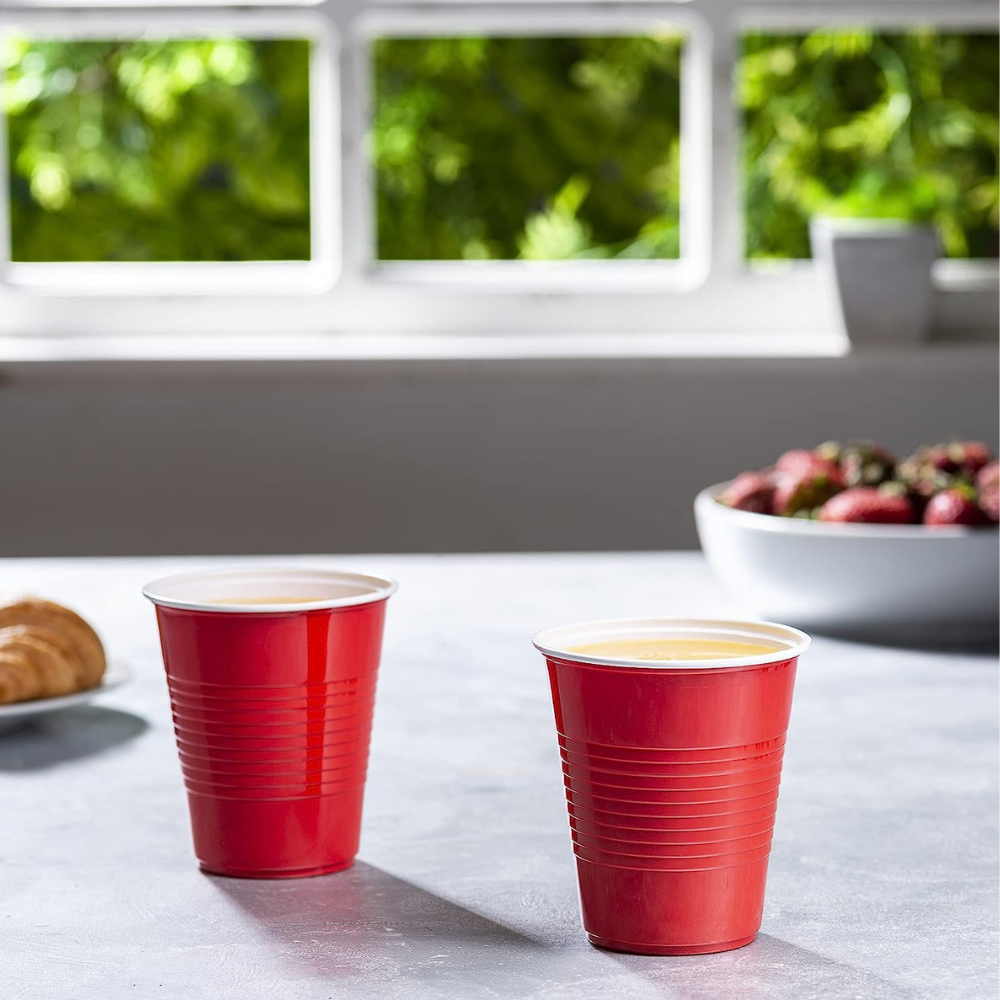 Disposable Party Plastic Cups 12 oz. Red Drinking Cups