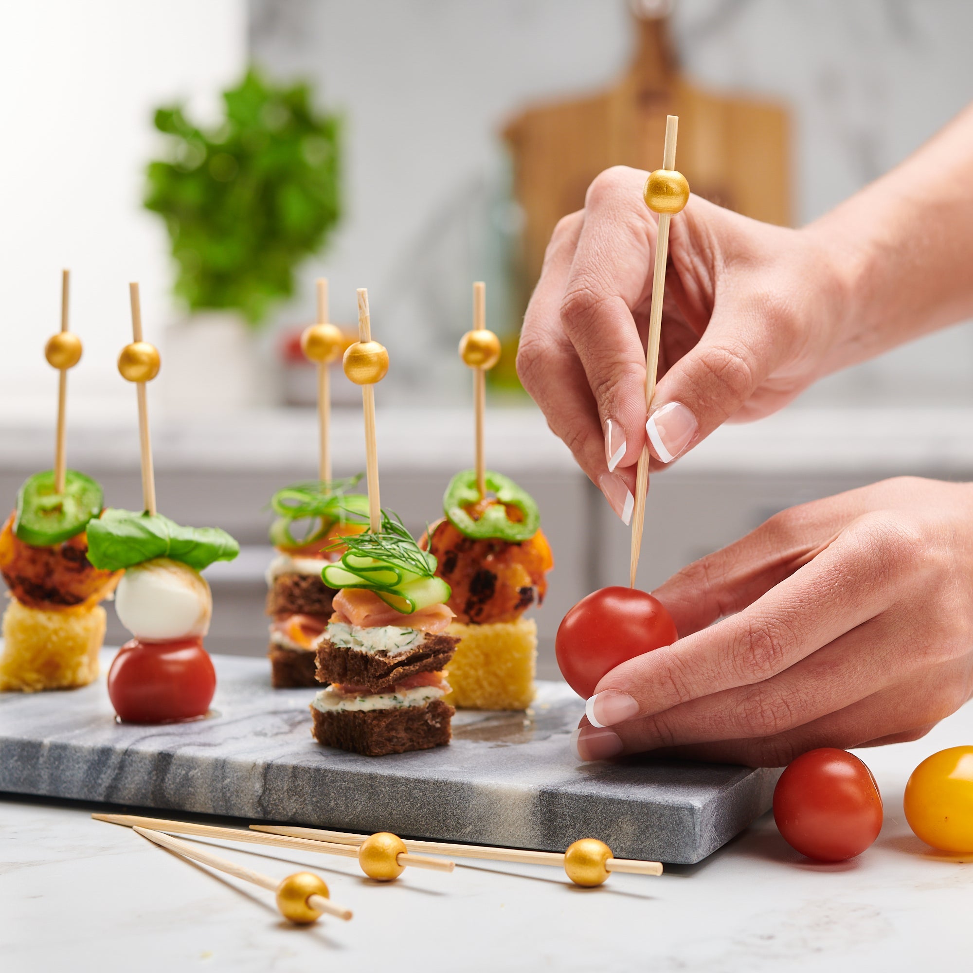 4.7 Inch Wooden Pick Skewers Fancy Gold Pearl - Comfy Package