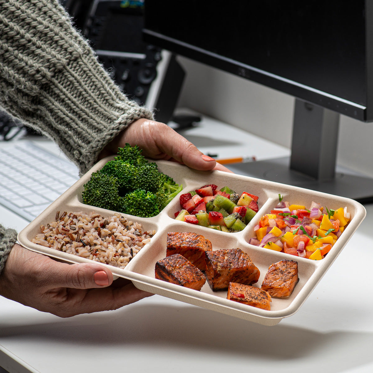 100% Compostable 5 Compartment Plates Eco-Friendly Disposable Sugarcane 10 inch Paper Trays - Brown Unbleached