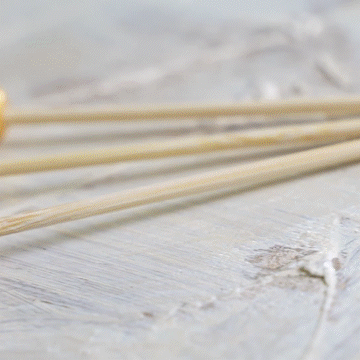 4.7 Inch Wooden Pick Skewers Fancy Gold Pearl - Comfy Package